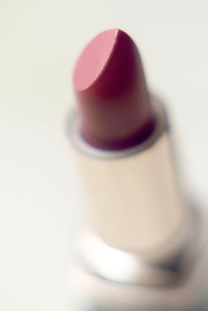 金箔化粧品の驚くべき効果とは？エイジングケアと贅沢なスキンケアを実現する方法